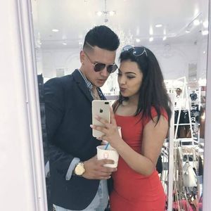 Meet your Posher, Adrian